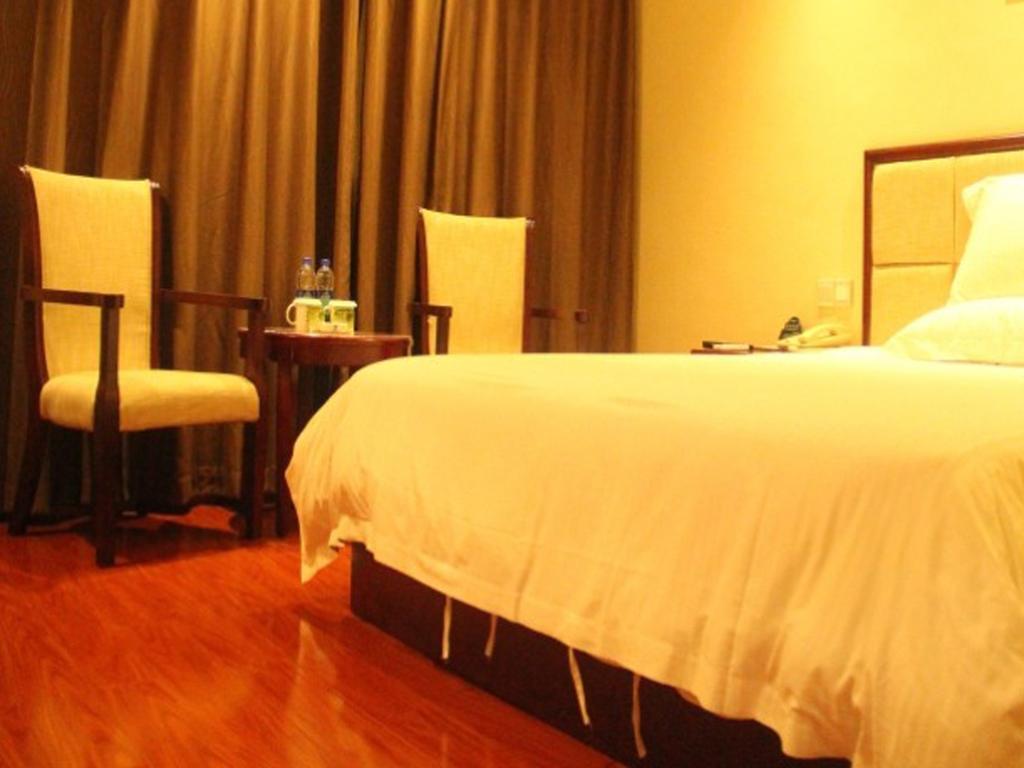 Greentree Inn Guangzhou Panyu Chimelong Happy World Business Hotel Buitenkant foto