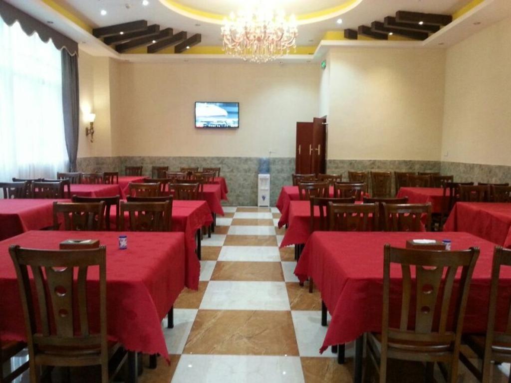 Greentree Inn Guangzhou Panyu Chimelong Happy World Business Hotel Buitenkant foto