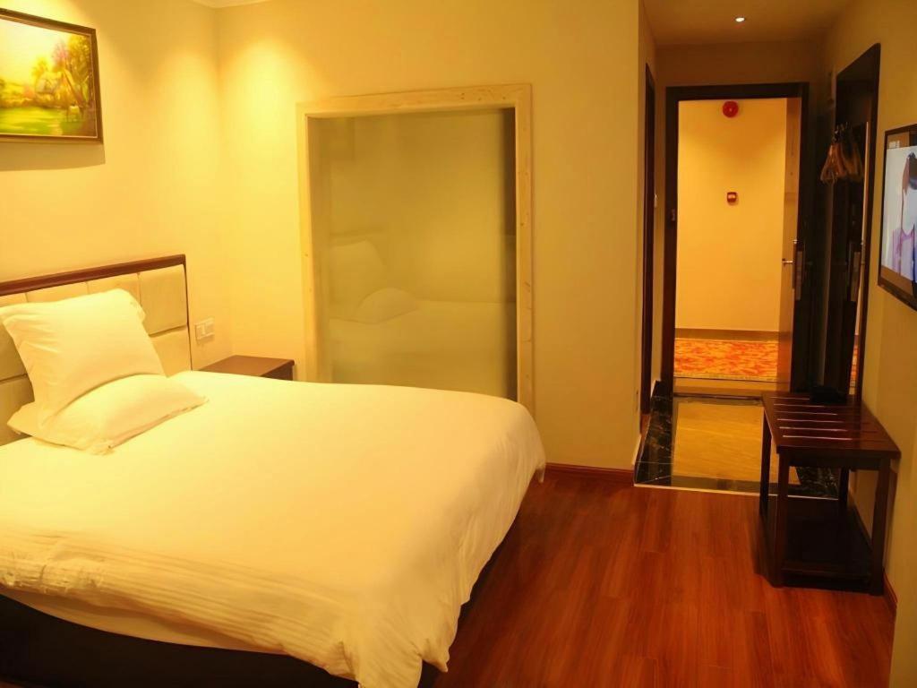 Greentree Inn Guangzhou Panyu Chimelong Happy World Business Hotel Buitenkant foto