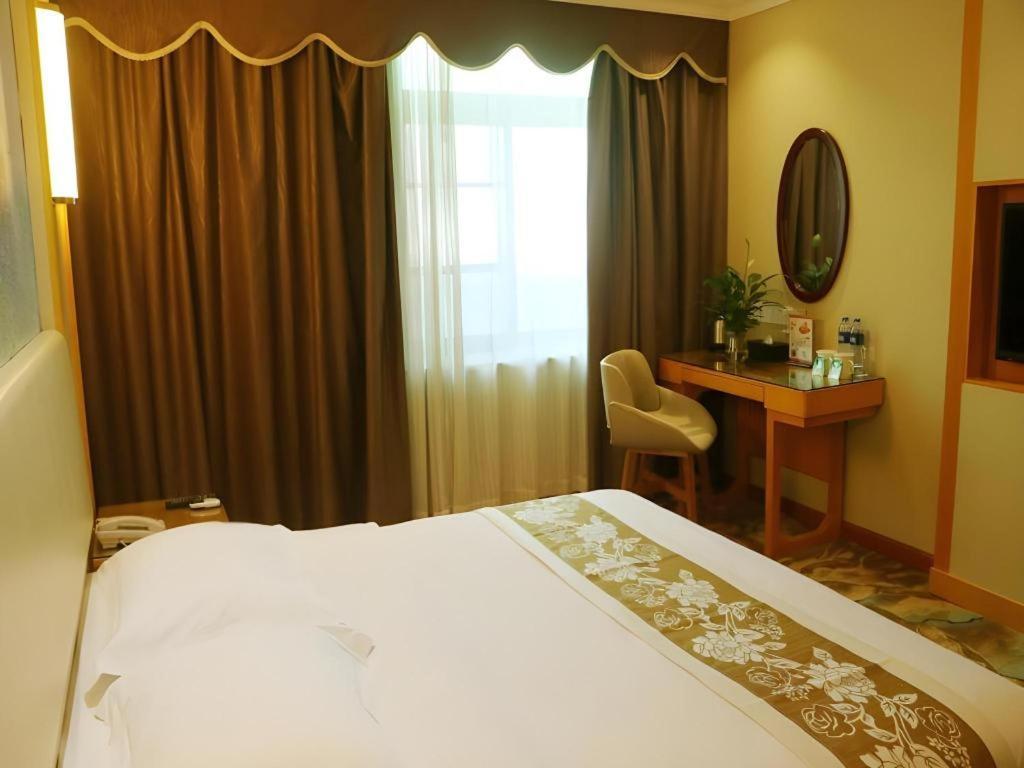 Greentree Inn Guangzhou Panyu Chimelong Happy World Business Hotel Buitenkant foto