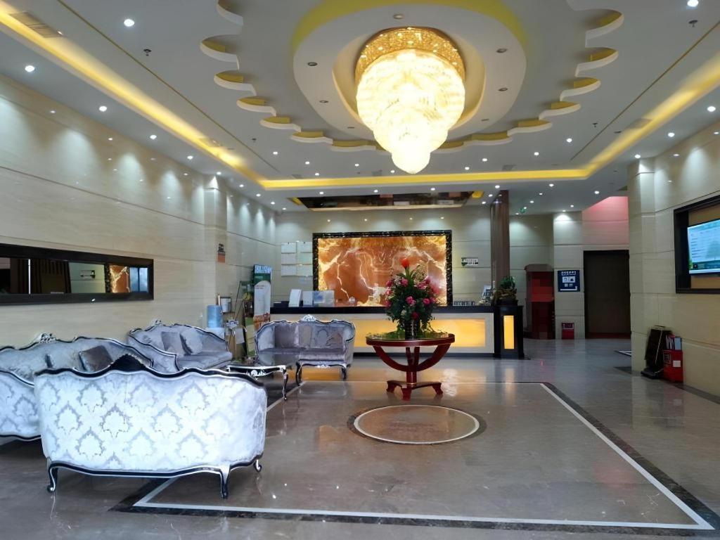 Greentree Inn Guangzhou Panyu Chimelong Happy World Business Hotel Buitenkant foto