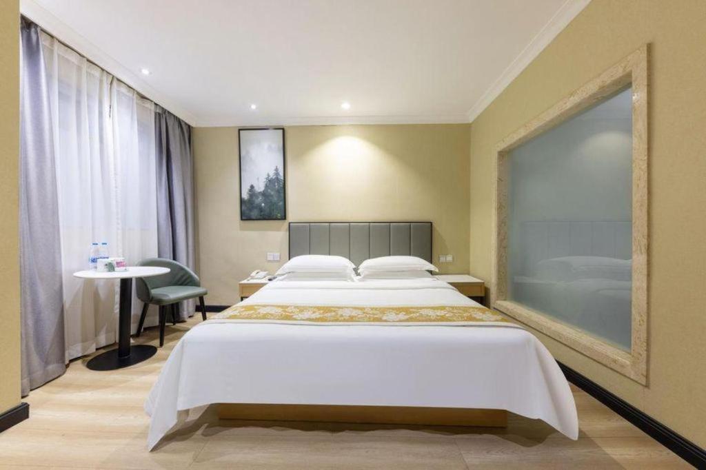 Greentree Inn Guangzhou Panyu Chimelong Happy World Business Hotel Buitenkant foto